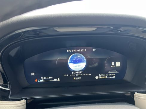 Used 2021 Lincoln Corsair Reserve w/ Equipment Group 201A image 15