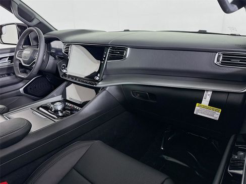 New 2026 Jeep Grand Wagoneer Limited AWD/4WD image 25