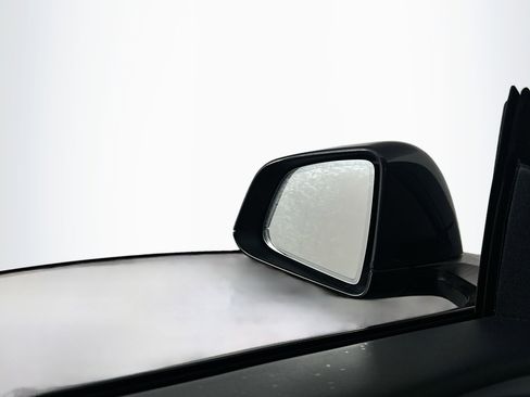 Used 2024 Tesla Model Y Long Range image 16