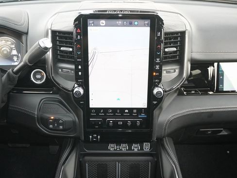 New 2025 RAM 2500 Limited image 8