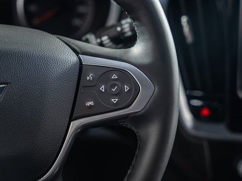 Used 2023 Chevrolet Traverse RS image 32