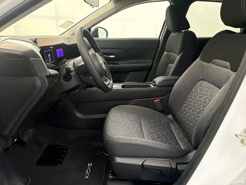 New 2026 Nissan Kicks SV w/ Cold Weather Package FWD image 13