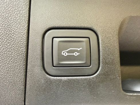 Used 2025 Cadillac XT5 Premium Luxury image 18