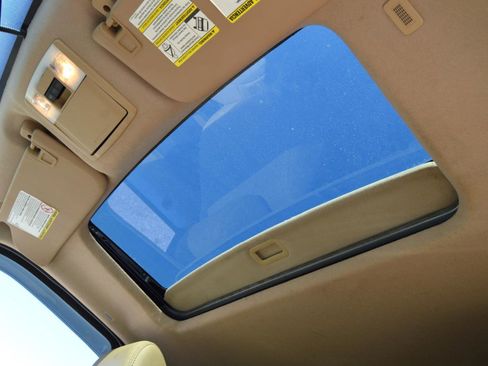 Used 2011 Ford F350 Lariat w/ Camper Pkg image 8