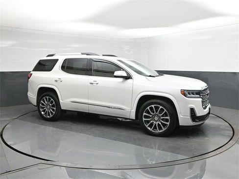Used 2021 GMC Acadia Denali w/ Denali Technology Package image 17