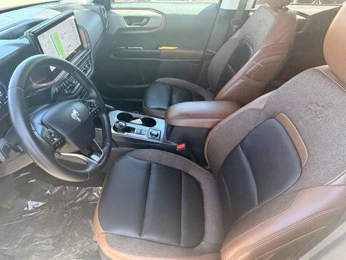 Used 2025 Ford Bronco Sport Outer Banks w/ Outer Banks Tech Package+ AWD/4WD image 14