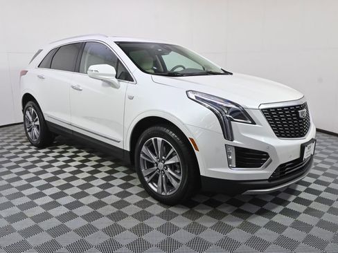 New 2025 Cadillac XT5 Premium Luxury w/ LPO, Floor Liner Package AWD/4WD image 8