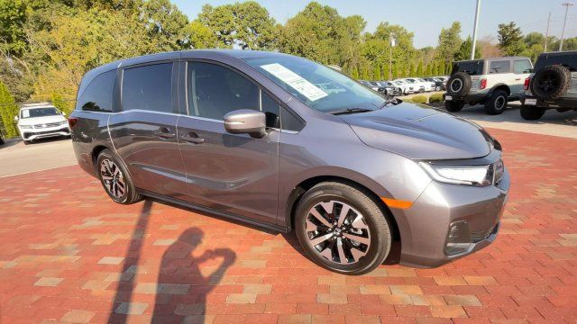 Certified 2026 Honda Odyssey EX-L image 3