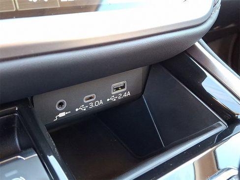 Used 2025 Subaru Outback Premium w/ Popular Package #1A image 28