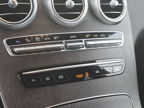 Used 2022 Mercedes-Benz GLC 300 4MATIC image 22