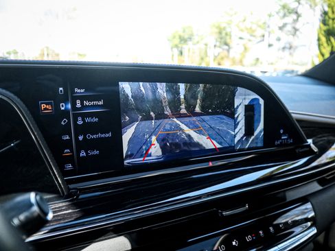 Used 2023 Cadillac Escalade ESV Sport w/ Touring Package image 25