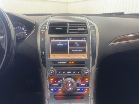 Used 2017 Lincoln MKZ Select FWD image 17