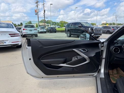 Used 2019 Chevrolet Camaro LT RWD image 14
