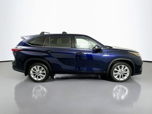 Used 2021 Toyota Highlander Limited image 8