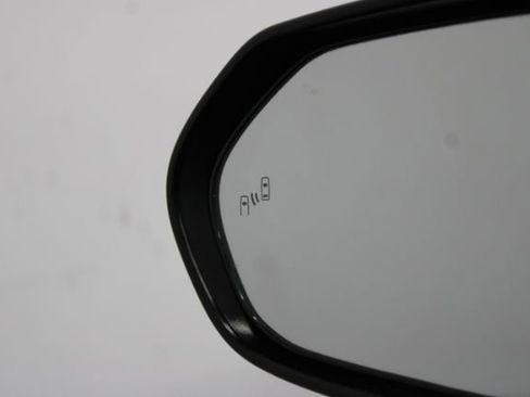 Used 2025 Toyota Camry LE image 8