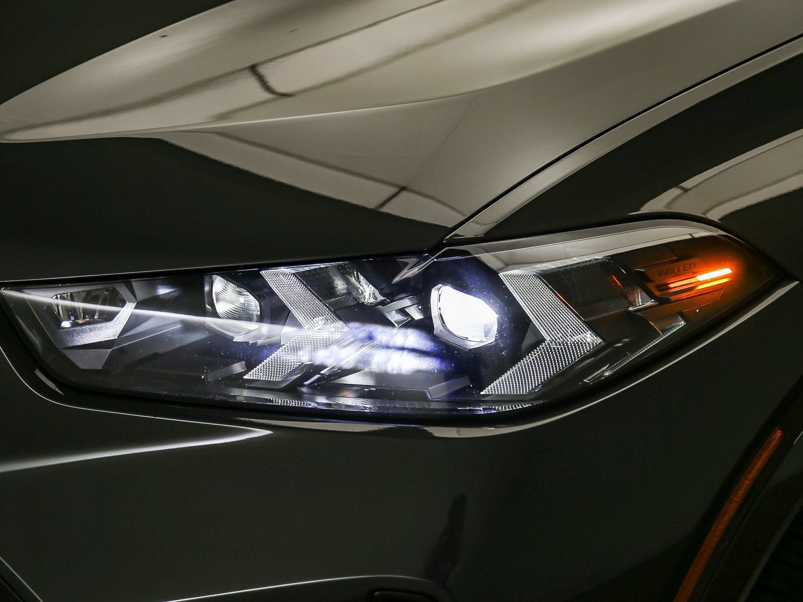 Certified 2025 BMW X6 M60i AWD/4WD image 8