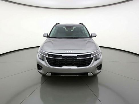 Used 2025 Kia Seltos S image 2
