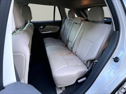 Used 2013 Ford Edge SE FWD image 21