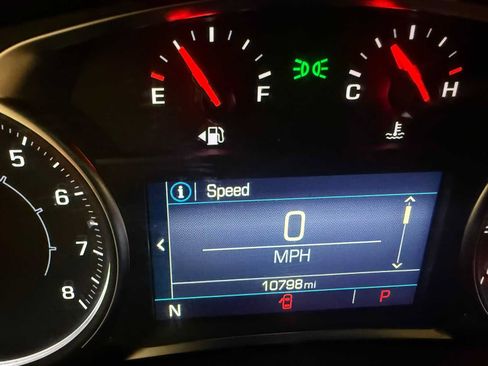 Used 2024 GMC Terrain SLE FWD image 36