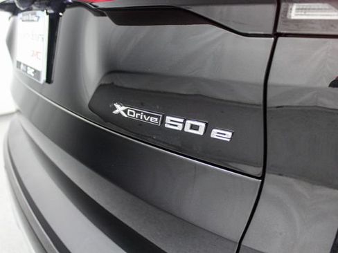 Used 2025 BMW X5 xDrive50e AWD/4WD image 15