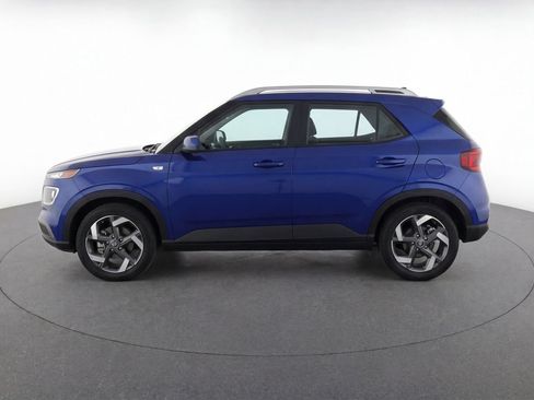 Used 2023 Hyundai Venue Limited FWD image 6