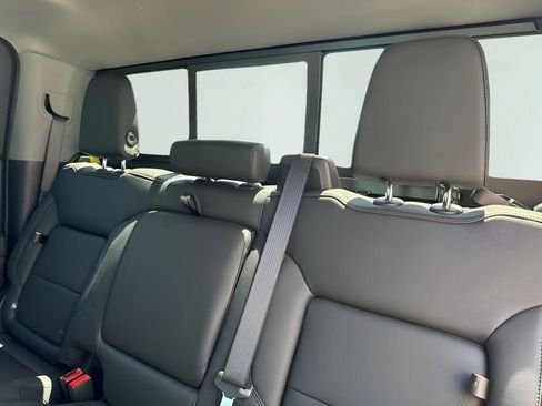 New 2026 GMC Sierra 1500 SLT RWD image 25