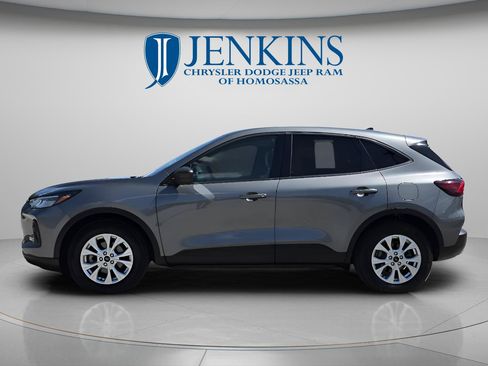 Used 2025 Ford Escape Active w/ Tech Pack #1 FWD image 8