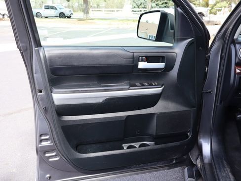 Used 2017 Toyota Tundra Limited image 24