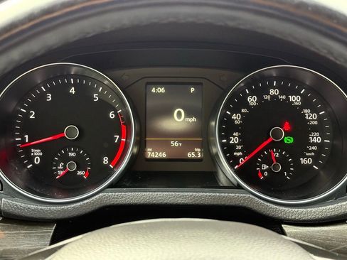 Used 2017 Volkswagen Passat 1.8T SEL Premium image 33