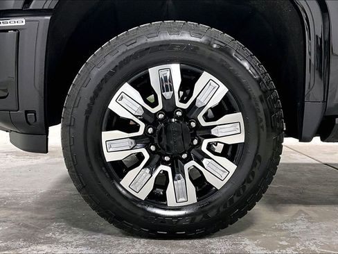 Used 2025 GMC Sierra 3500 Denali w/ Denali Reserve Package image 11