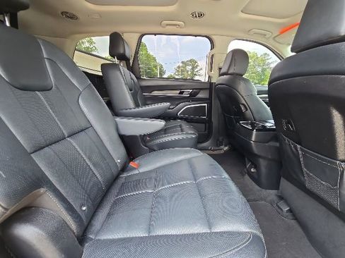 Used 2022 Kia Telluride SX w/ Nightfall Edition Package AWD/4WD image 16