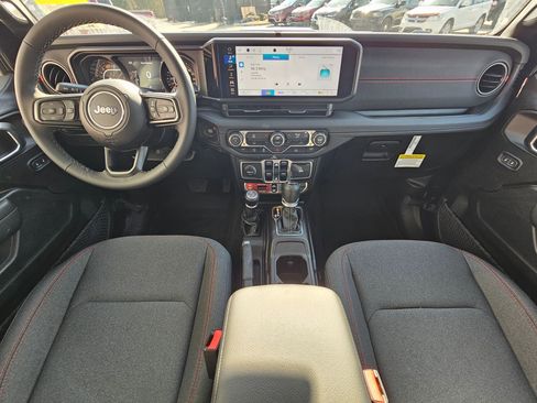 New 2026 Jeep Wrangler Unlimited Rubicon image 9