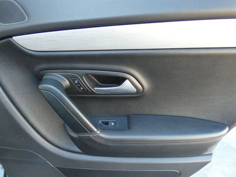 Used 2014 Volkswagen CC Sport image 40