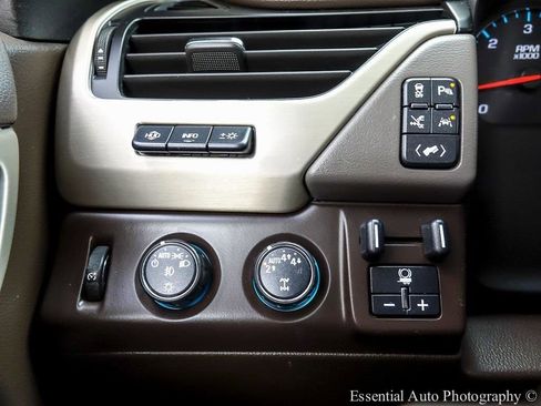 Used 2018 GMC Yukon XL Denali w/ Open Road Package image 22