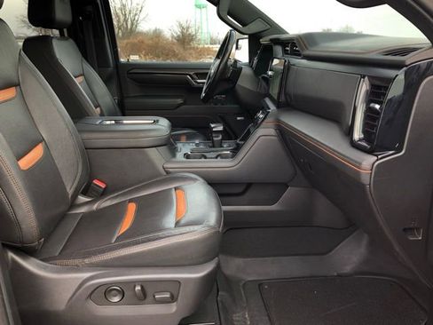 Used 2022 GMC Sierra 1500 AT4 w/ AT4 Preferred Package image 18