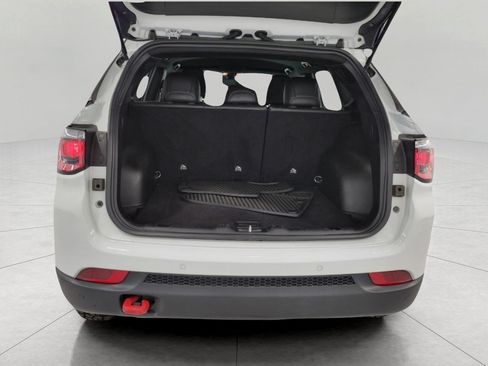 Used 2025 Jeep Compass Trailhawk AWD/4WD image 16