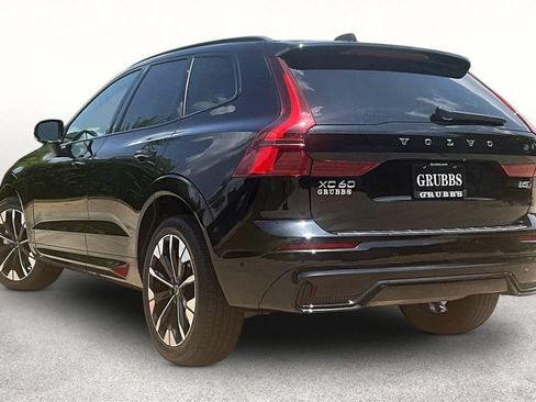 Used 2026 Volvo XC60 B5 Plus AWD/4WD image 16