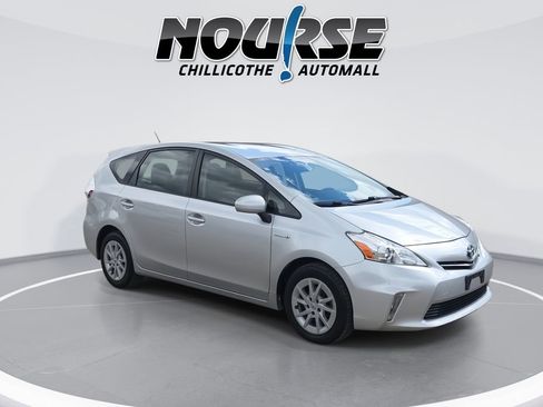 Used 2014 Toyota Prius V Three FWD image 2