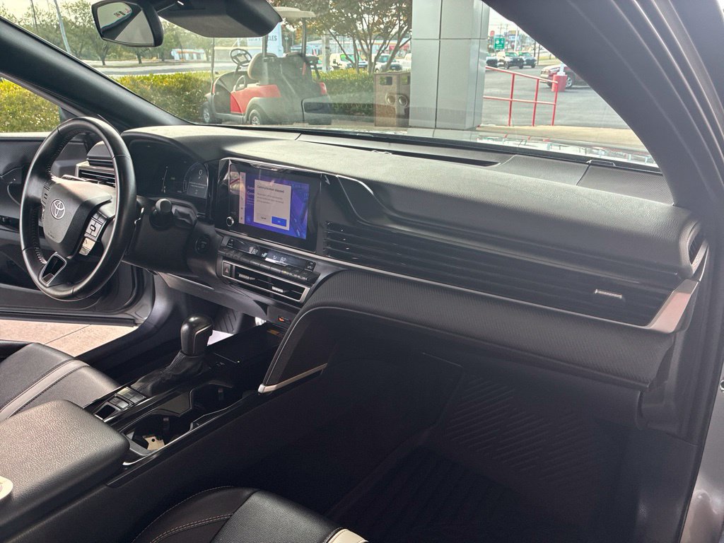 Used 2025 Toyota Camry SE FWD image 35