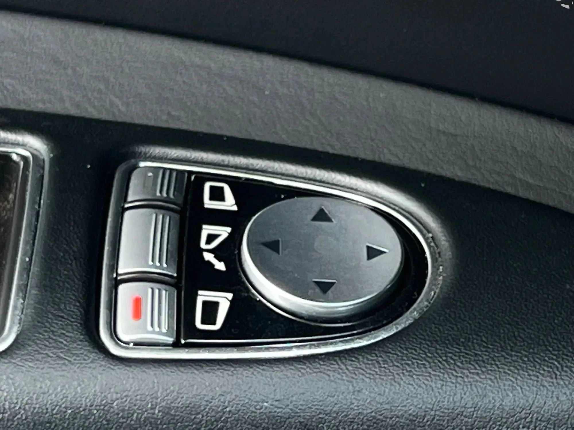 Used 2012 Mercedes-Benz S 63 AMG image 40