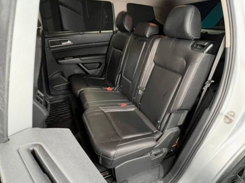 Used 2018 Volkswagen Atlas SEL AWD/4WD image 17