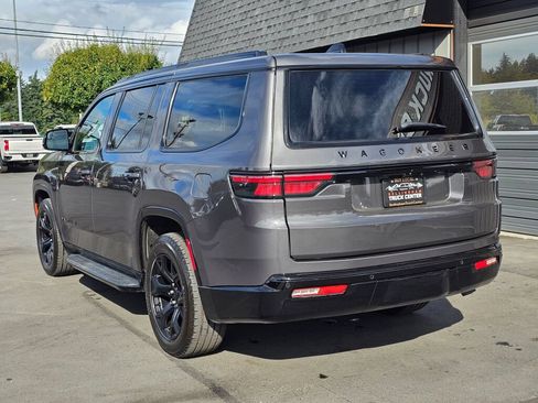 Used 2024 Jeep Wagoneer Series II AWD/4WD image 3