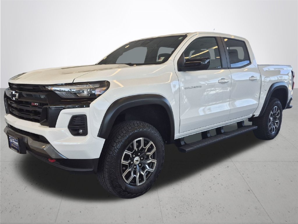 Used 2026 Chevrolet Colorado Z71 w/ Z71 Convenience Package 2 AWD/4WD image 2
