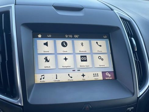 Certified 2017 Ford Edge Titanium w/ Technology Package image 14