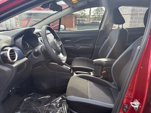 Used 2025 Nissan Versa SV image 24