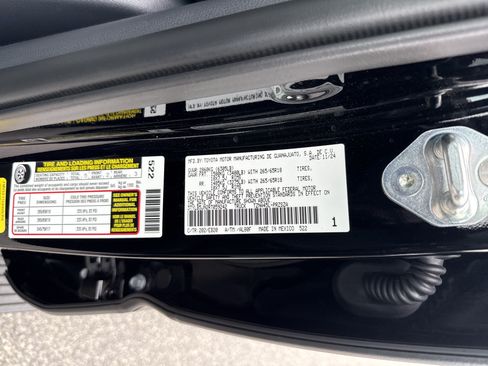 Used 2024 Toyota Tacoma Limited w/ Limited Package (LT) AWD/4WD image 37