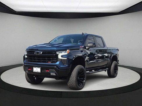 Used 2023 Chevrolet Silverado 1500 LT Trail Boss w/ Protection Package AWD/4WD image 4