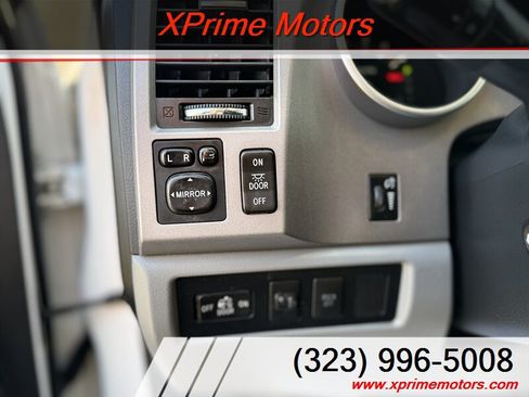 Used 2012 Toyota Tundra Limited w/ Platinum Pkg AWD/4WD image 14