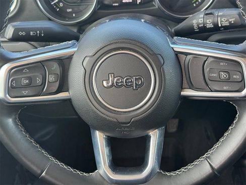 Used 2022 Jeep Wrangler Unlimited Sahara image 14