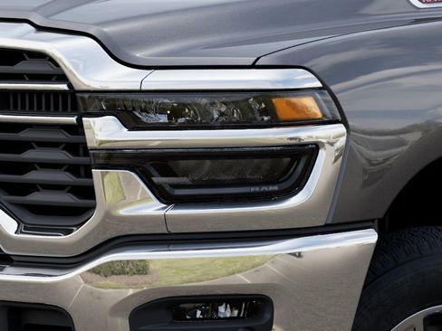 New 2026 RAM 2500 Big Horn AWD/4WD image 39